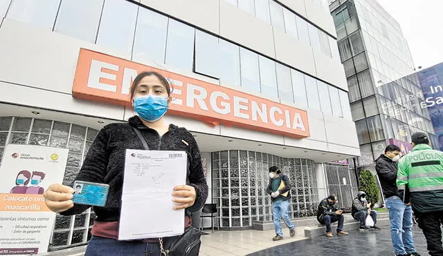 mujer clinica hospital