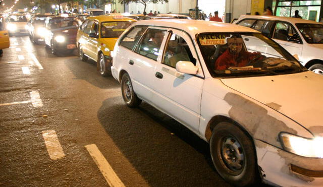 Gobierno observó la ley que formaliza los taxis colectivos