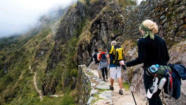 Mincetur pide contratar servicios turísticos formales tras muerte de dos personas en Cusco