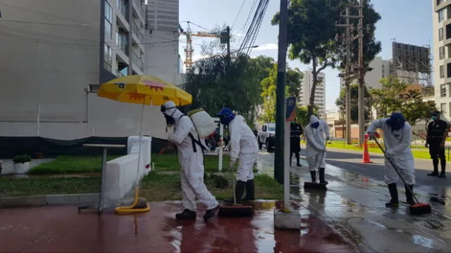 Municipalidad asegura que realiza labores de limpieza tanto en la madrugada como en el día. (Foto: GLR - URPI)