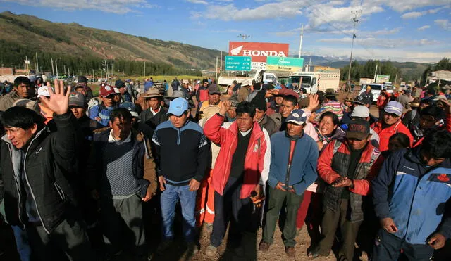 Levantan paro y gobierno iniciará obras de aeropuerto de Chinchero