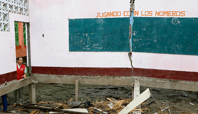 Desafíos. En febrero, el presidente Vizcarra inspeccionó colegios en la selva tras el desborde del Amazonas. Este año también hubo daños por sismos y lluvias.