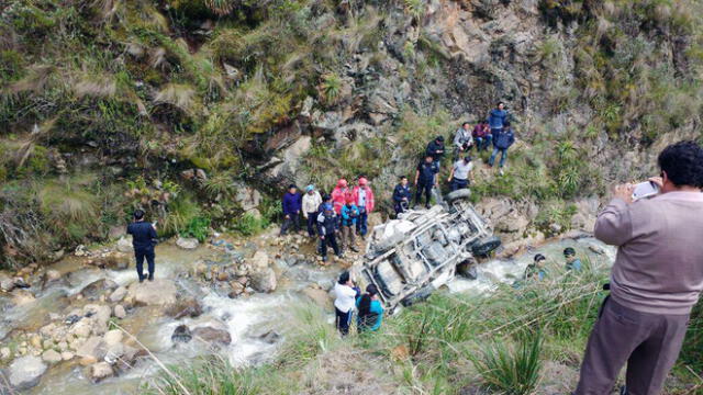 Cajamarca: Ambulancia se despista y deja dos muertos en Chota