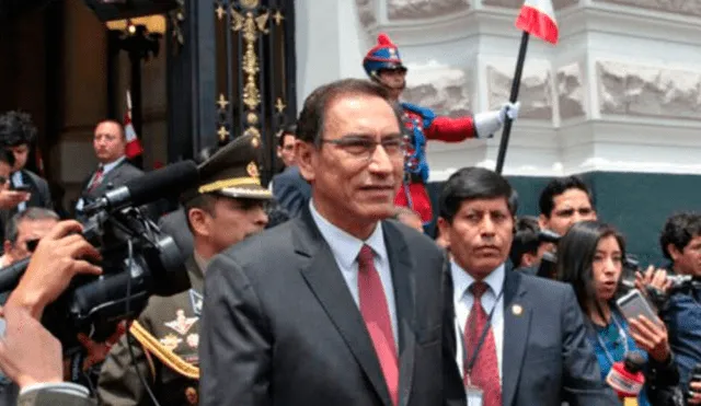 Martín Vizcarra está de cumpleaños y llega al Perú para asumir presidencia