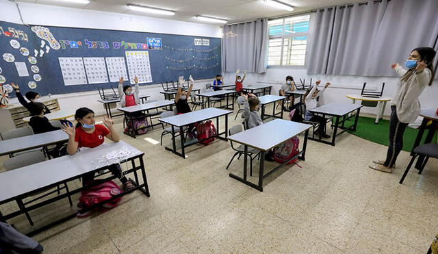 En Israel se generó un debate en torno a la reapertura de escuelas. Foto: AFP