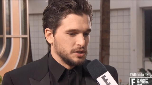 El actor aseguró en una entrevista que es extraño pasar por la alfombra roja sin sus compañeros de elenco.