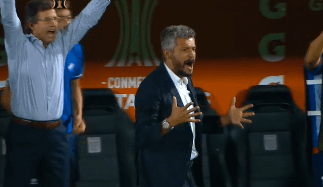 El técnico de Nacional celebró con mucho entusiasmo el gol tempranero a Alianza Lima. | Foto: ESPN