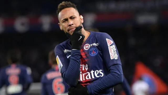 El jugador del Paris Saint-Germain ha vuelto a interactuar con la modelo a través de las redes sociales.