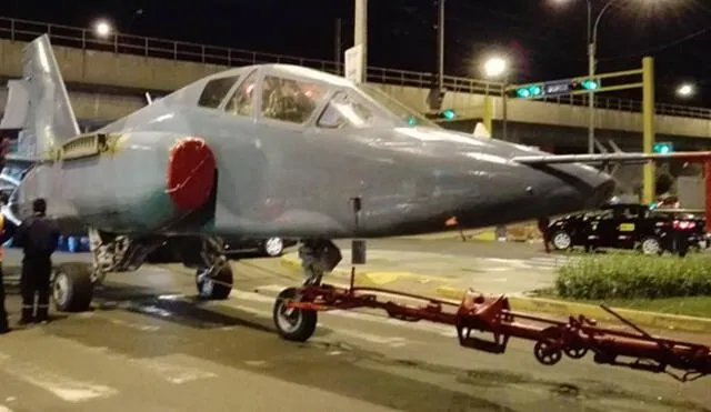 Facebook: aeronave aparece en avenida principal de Surco y sorprende a vecinos