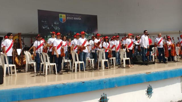Realizan concierto sinfónico en apoyo a la Selección peruana 
