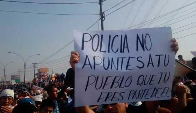 Realizan vigilia por los más de 50 detenidos en la protesta contra el peaje de Puente Piedra