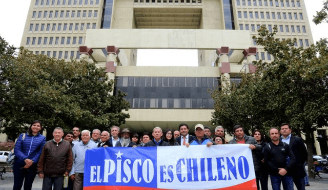 Diputados chilenos presentan proyecto para prohibir ingreso de pisco peruano