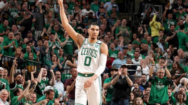 Boston Celtics vence 96 - 83 a los Cleveland Cavaliers en 5 juego de los playoff de la Conferencia Este