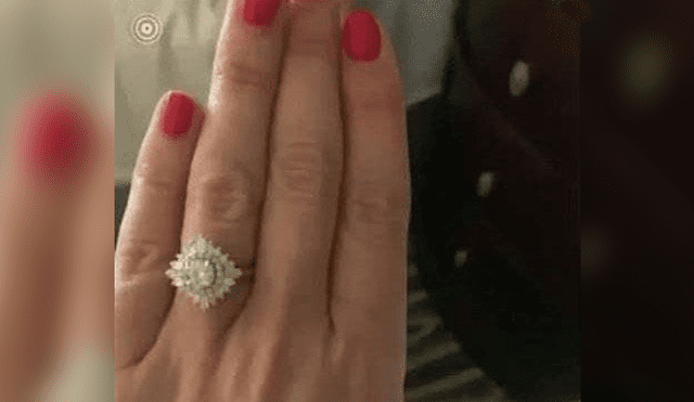 Facebook Viral: Enseña anillo de compromiso y se burlan de ella en redes [FOTO]