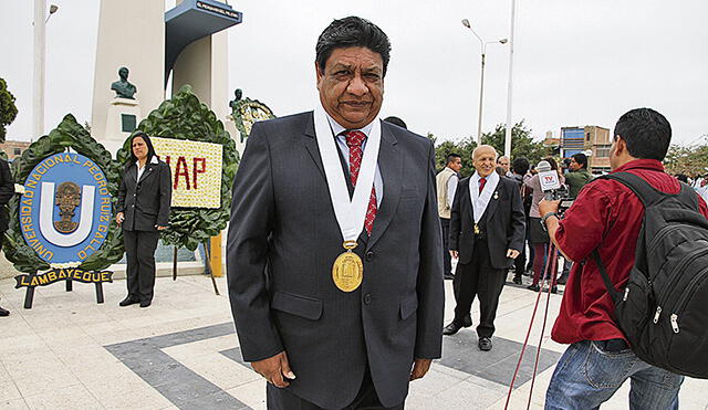 Alcalde de Pimentel postularía a la MPCh el 2018