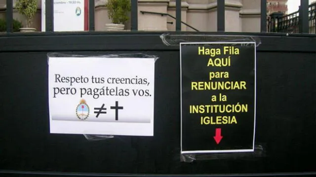 Argentina: Miles forman largas colas para ‘renunciar’ a la Iglesia Católica