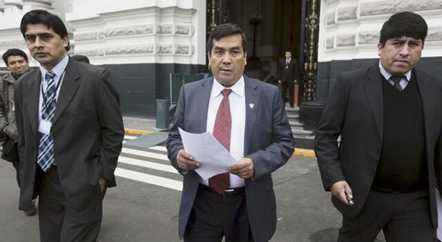Policía pide a congresista Ríos entregarse por tener orden de captura vigente