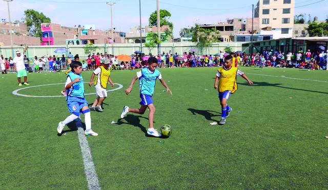 Región Callao fomenta el fútbol entre los más pequeños