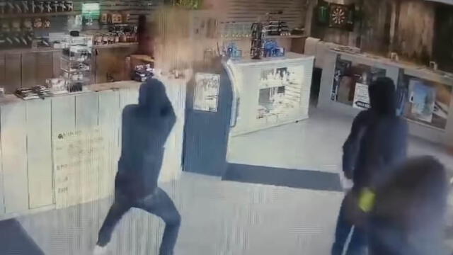 Frustraron robo a tienda de cannabis con increíble objeto [VIDEO]