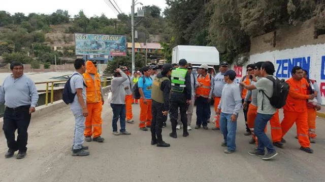 Trabajadores paralizaron obra de agua y desagüe en Moquegua por falta de pagos 