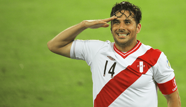 ¿Qué hace Claudio Pizarro a horas del partido de Perú vs Dinamarca? [FOTO]