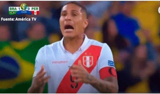 Paolo Guerrero tuvo una eufórica reacción tras el gol de Everton en el Perú vs. Brasil. | Foto: América TV