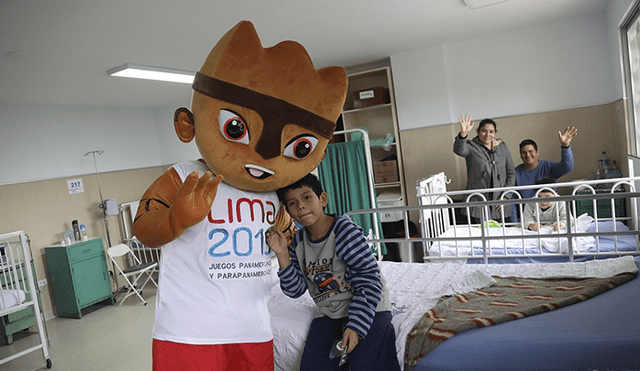 Milko llevó alegría a los niños del hospital Rebagliati.