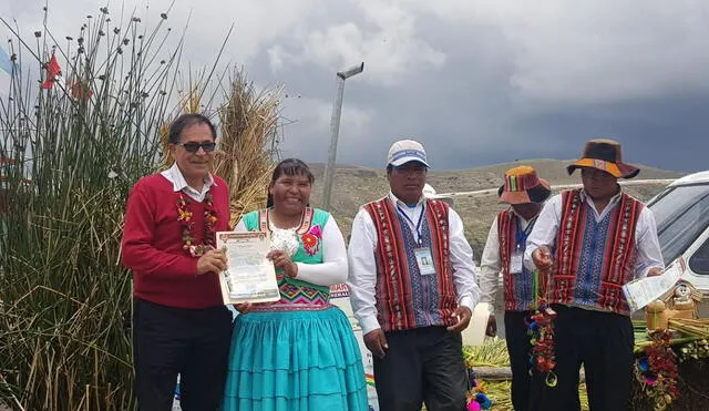 Declaran guardián y protector del lago Titicaca a  congresista Quintanilla