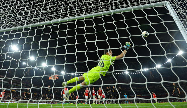 El equipo inglés supo sobreponerse a la desventaja y logró ganar 3-2 en los minutos finales. Foto: AFP.