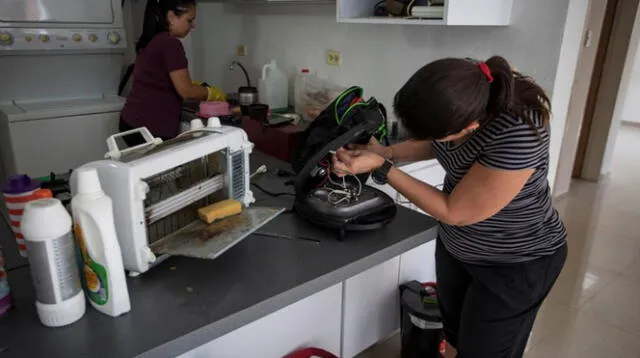 Emiliana Romero administra un negocio que vela por el cuidado de las casas abandonadas por la crisis. Foto: Difusión