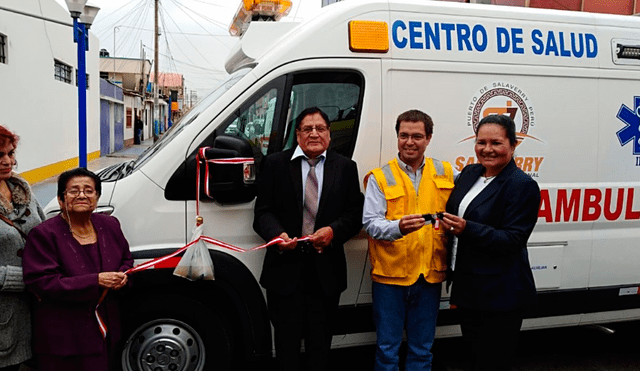 La Libertad: centro de salud de Salaverry recibe moderna ambulancia como donación