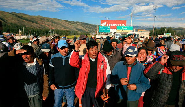 Primer día de huelga en Chinchero tras suspensión de obras del aeropuerto|FOTOS