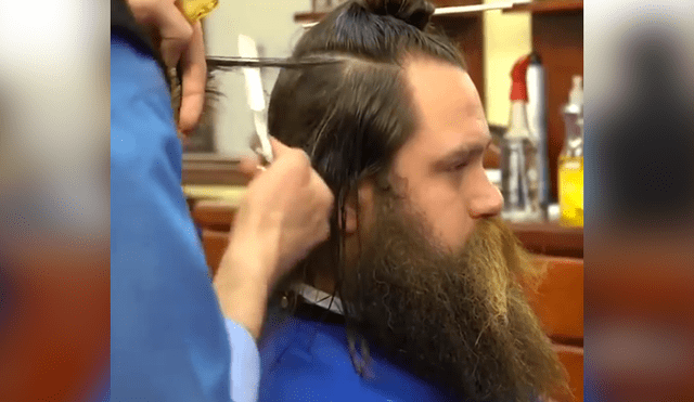 Facebook viral: ‘barber shop’ hace drástico cambio de look a hombre que no se cortaba el pelo en años [VIDEO]