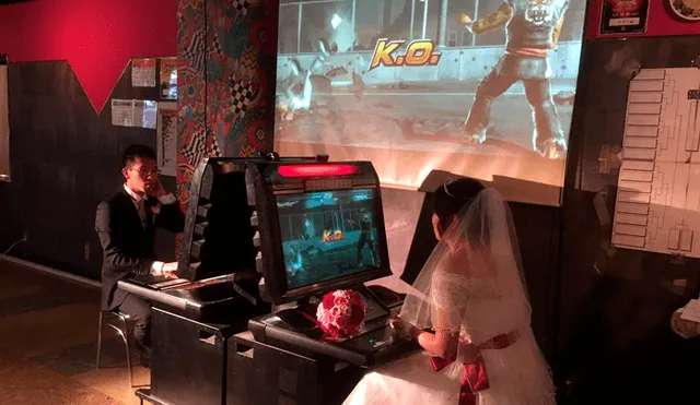 Recién casados resuelven su primera pelea con una partida de Tekken [FOTOS] 
