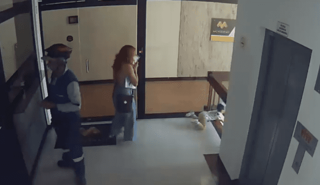 Facebook viral: madre realiza asombrosa maniobra para evitar que su bebé caiga de un edificio [VIDEO]