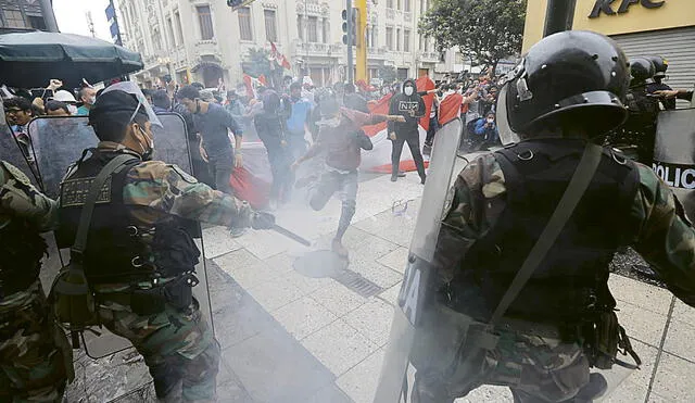policia protestas vacancia foto jorge cerdan