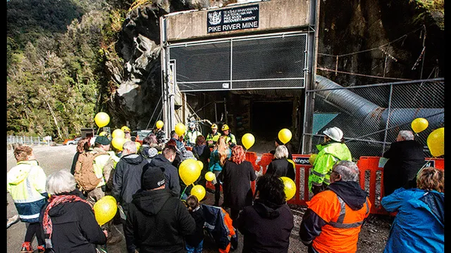 Reanudan rescate de cuerpos de 29 mineros fallecidos en tragedia de Pike River en 2010