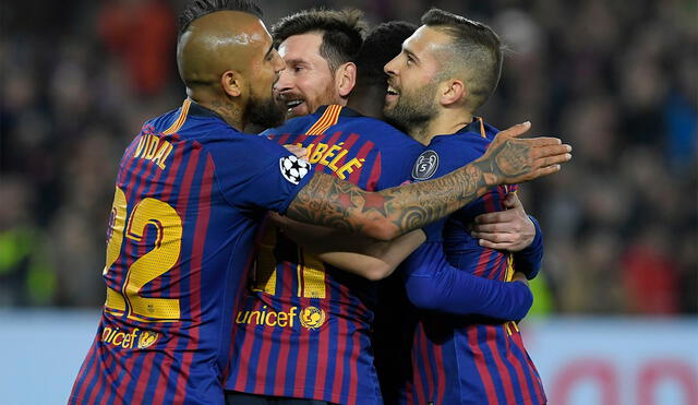 Como compañeros, Messi y Vidal ganaron una liga de España. Foto: AFP.