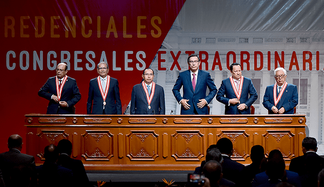 Paso decisivo. JNE proclamó resultados. El presidente Martín Vizcarra acompañó en la entrega de credenciales. Fotos: Melissa Merino