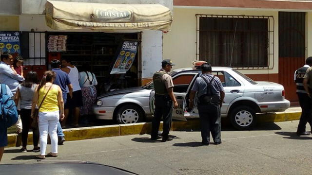Tacna: Patrullero termina dentro de tienda