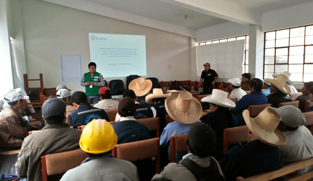 Cajamarca: capacitan a organizaciones comunales del distrito de Asunción