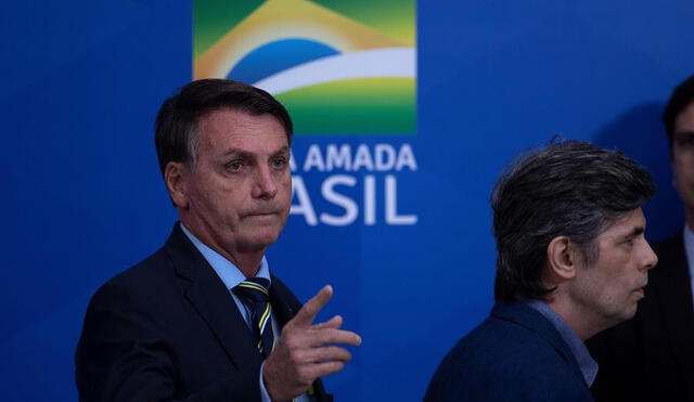 Jair Bolsonaro, presidente de Brasil, en conferencia de prensa sobre medidas ante COVID-19. Foto: AFP.