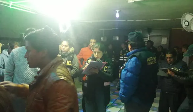 Huancayo: Clausuran bares sin licencia de funcionamiento y vender licores