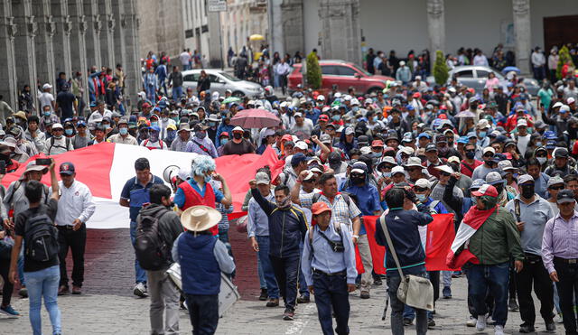 no se detienen. Gremios acuerdan seguir marchas contra el gobierno de la presidenta Dina Boluarte en Arequipa.
