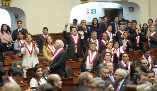 Elecciones 2020: solo el 8 % de peruanos votaría por excongresistas, según Datum