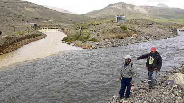 Piden que organismos externos analicen aguas contaminadas de río en Puno 
