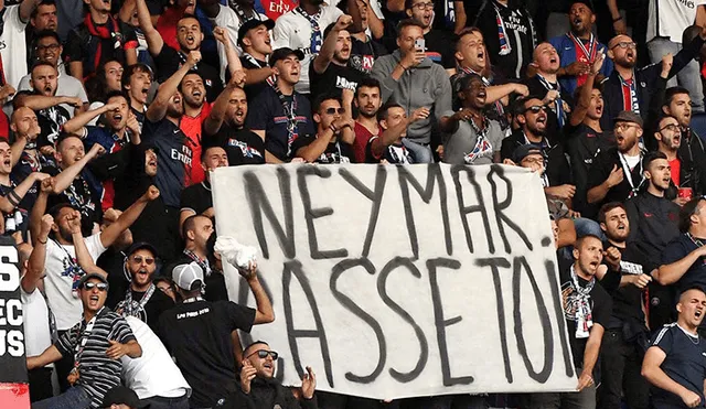 Los hinchas no están de acuerdo con las aptitudes de Neymar. Créditos: AFP