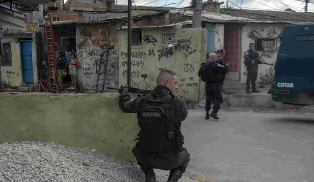 Brasil: Más de mil efectivos realizan operativo en mayor favela de Río