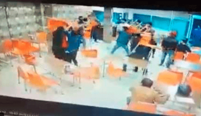 YouTube: asesinan a estudiante golpeándolo con palos y sillas en India [VIDEO]