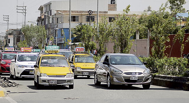 Nuevas empresas de taxi podrían registrarse con ordenanza